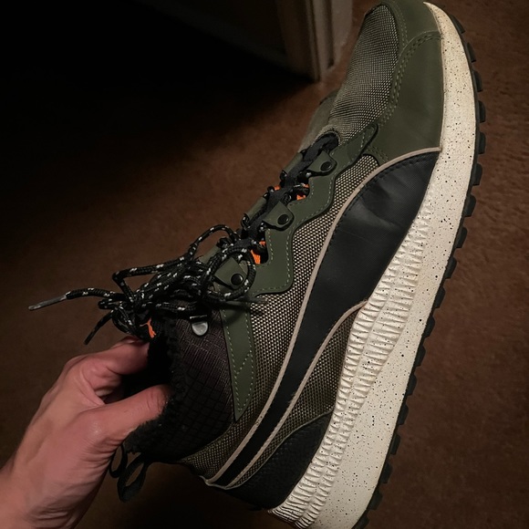 Puma Shoes - Picture 2 of 3